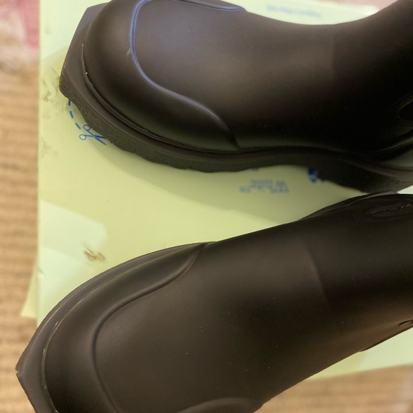 Off-White Sponge Rubber Rain Boots size 37 - Picture 10 of 12